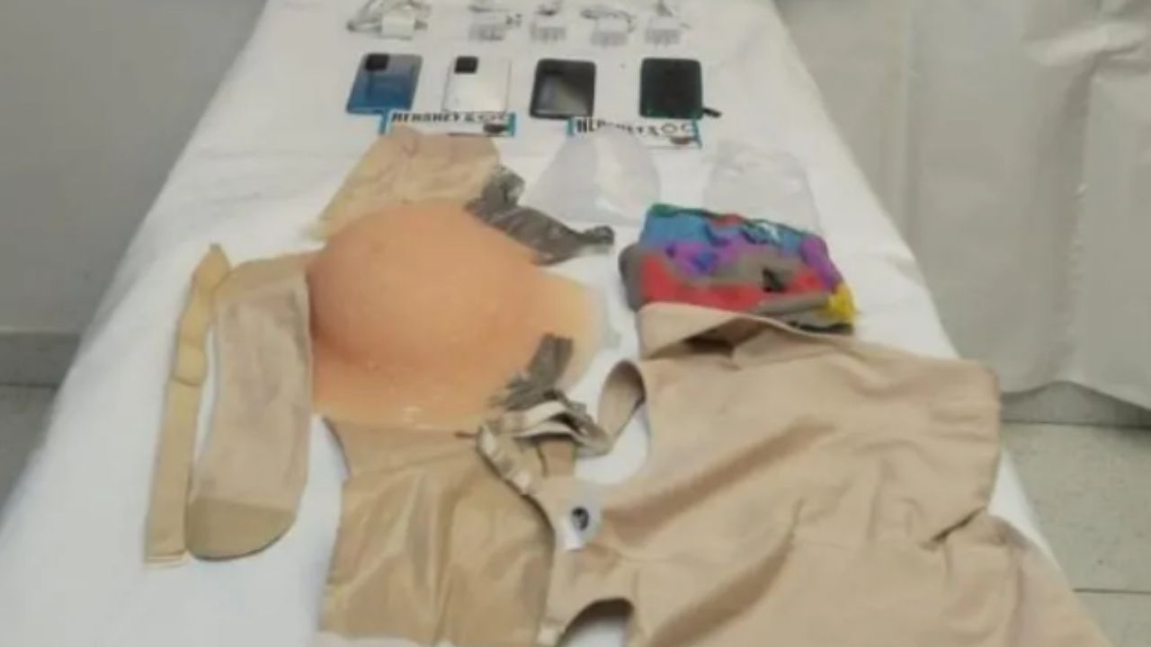 Con barriga falsa mujer intentó meter celulares, guaro y chocolates a un centro penal