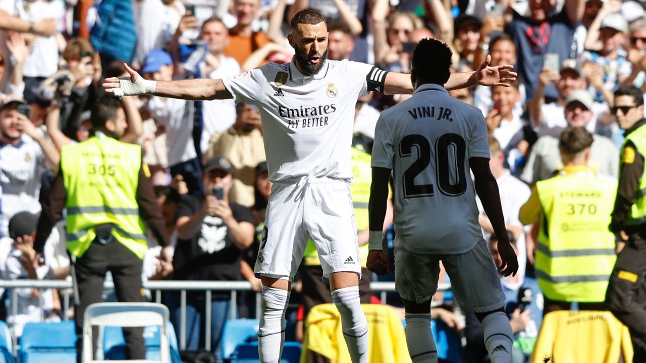 Real Madrid golea a Valladolid y sigue en la lucha por el título en España