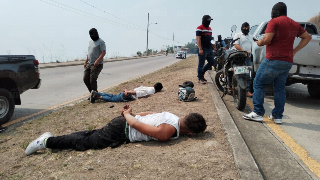 VÍDEO: Así capturaron a supuestos mareros de la MS-13 por extorsión en Comayagüela