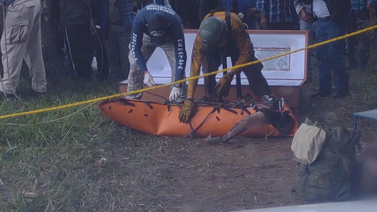 Hallan a hondureño que cayó 'ebrio' al abismo de una cascada