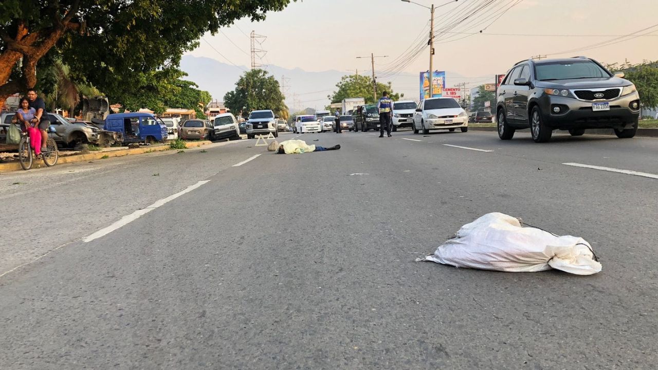 Anciano hondureño muere atropellado en SPS; era recolector de botellas plásticas