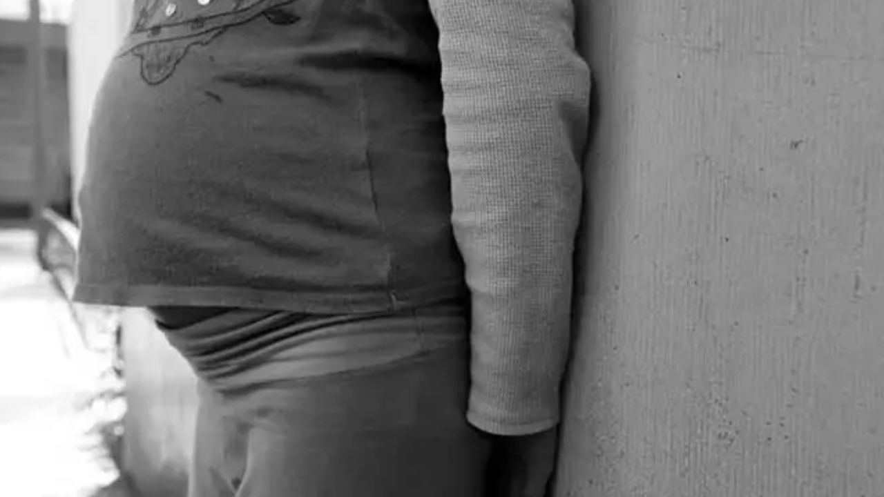 Imagen de Interrumpen embarazo de niña que fue abusada por sujetos que entraron a su casa a robar