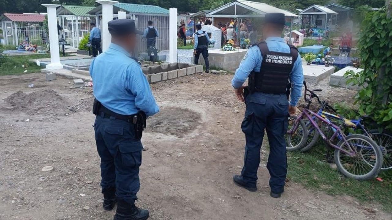 Imagen de Desconocidos le quitan la vida a una mujer y la dejan en cementerio de Cortés