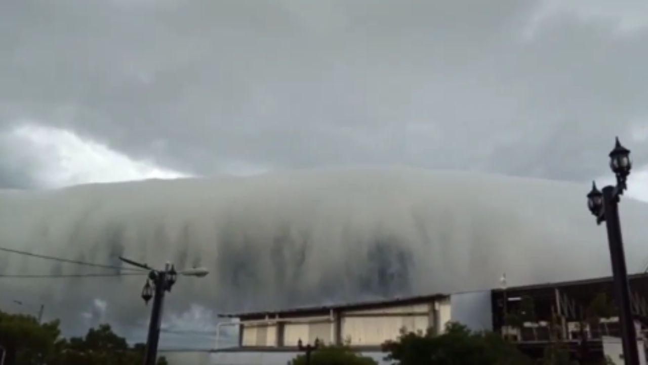 Imagen de VÍDEO: Asombrosa nube cubrió el cielo de San Lorenzo, Valle