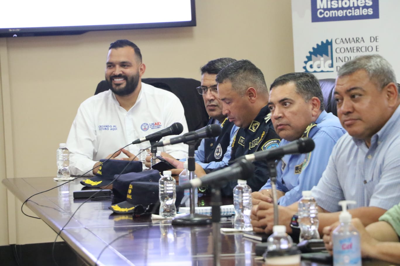 Muchos empresarios sienten preocupación ante los últimos sucesos en el país, lo cual fue tratado en la reunión. Foto: Redes sociales
