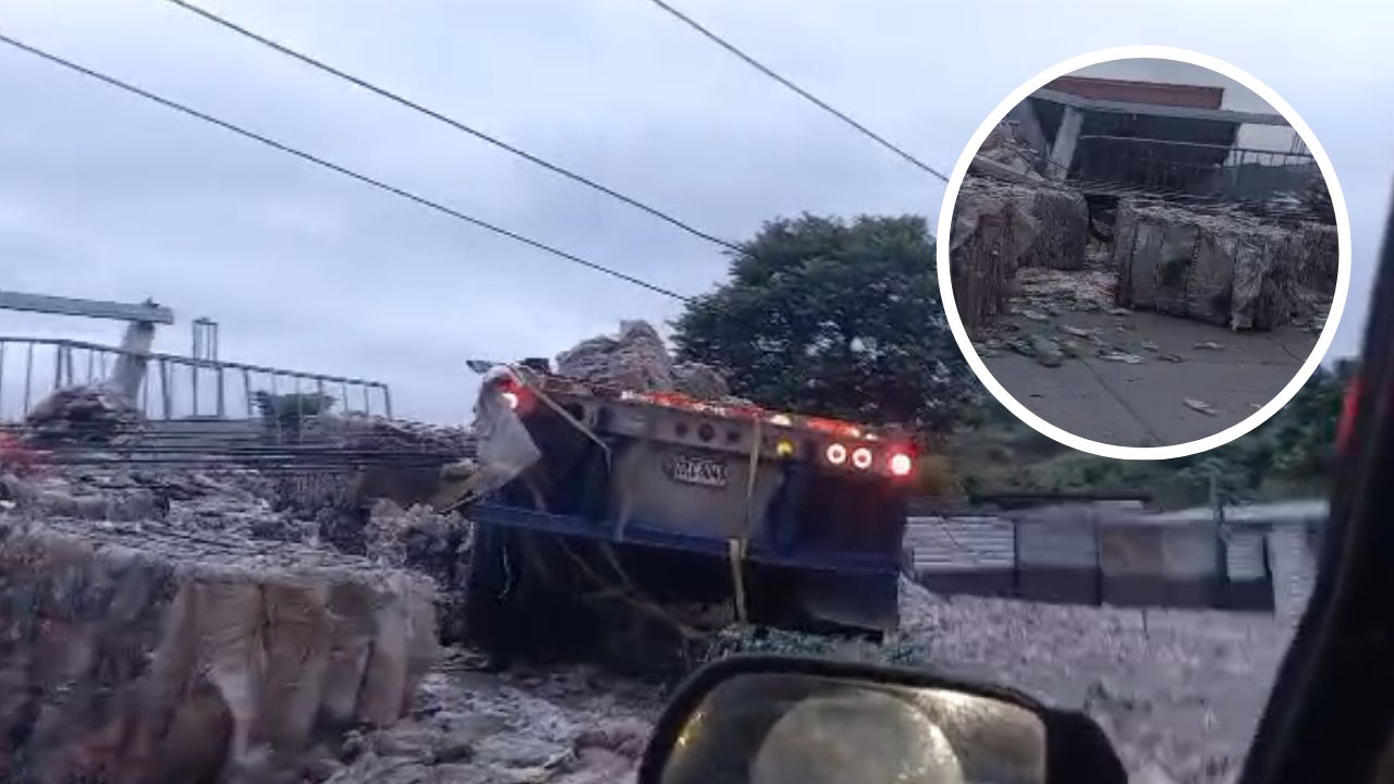 Fotos y vídeo: Rastra de carga pesada con objetos reciclables volcó en la salida al sur