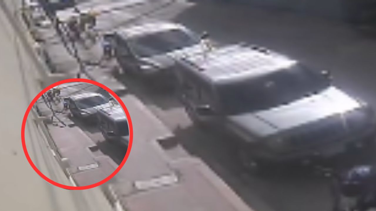 VÍDEO: Hombre rompe la ventana de un vehículo para robar una cartera en Juticalpa, Olancho
