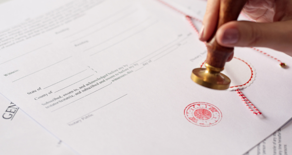 Todo documento debe ir notariado y apostillado. Foto: Notaría Latina