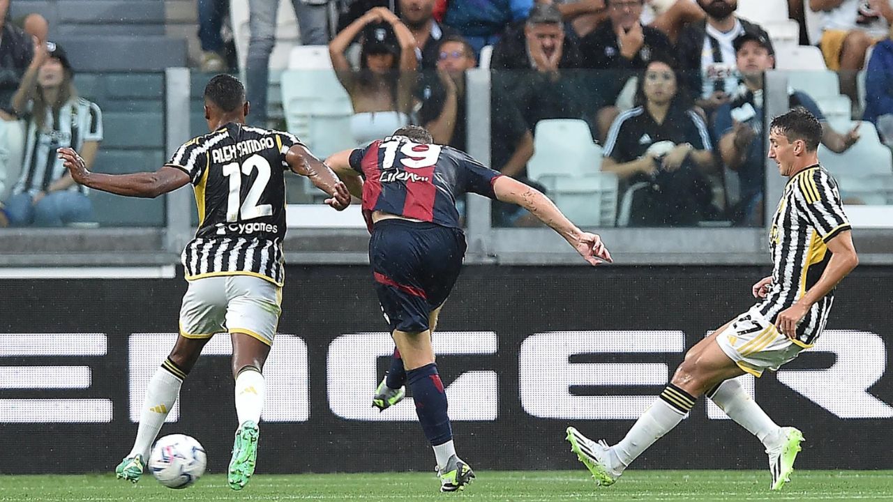 Juventus rescató un punto en la recta final al igualar 1-1 ante el Bolonia