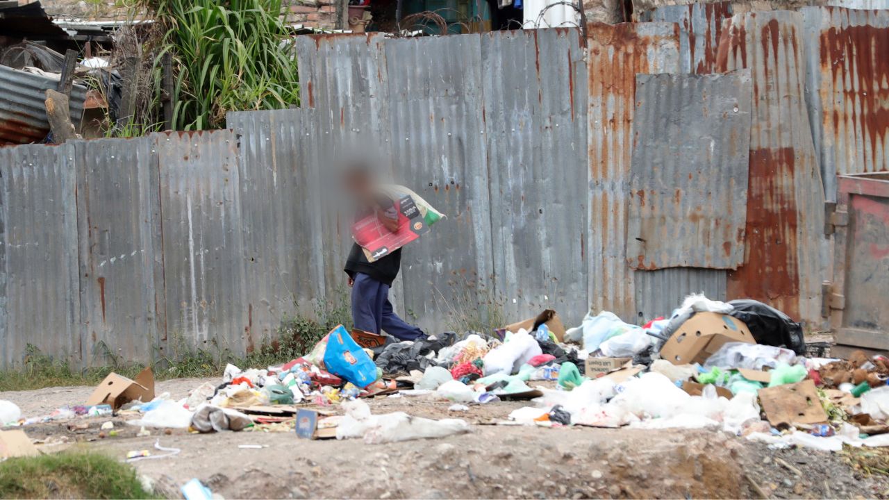 Honduras se convirtió en 'fábrica de pobres' pese a millonaria inversión, según economista
