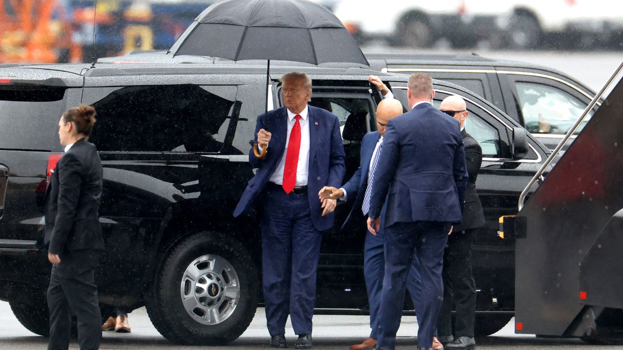 Imagen de Trump se declara no culpable de conspirar para alterar resultado electoral en 2020