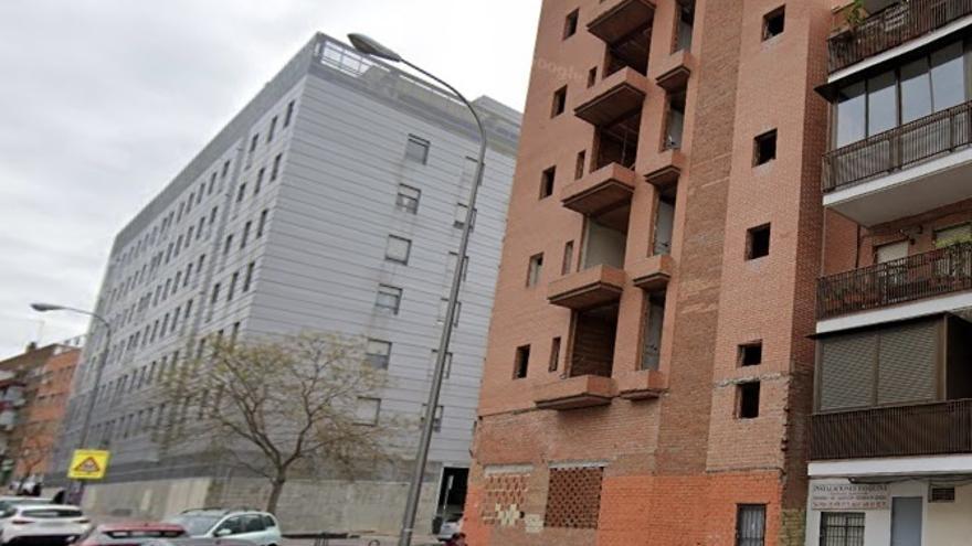 Edificio en el que la joven hondureña fue atacada por su expareja. Foto: Onda Vasca