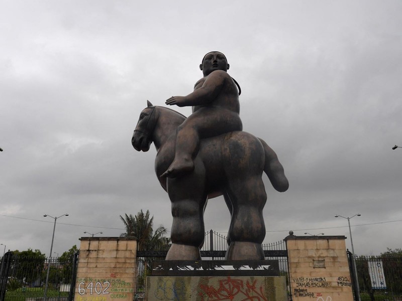 Hombre a caballo de Fernando Botero. Foto: AFP