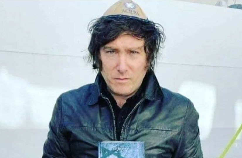 Javier Milei profesa la religión católica, pero mantiene cercanía con el judaísmo. Foto: Radio JAI