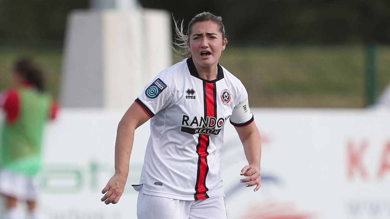 Maddy Cusack utilizaba el dorsal #8 en Sheffield United. Foto: CNN