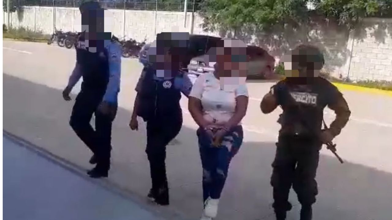 Atendiendo a una denuncia de hondureño, capturan a su pareja por golpearlo constantemente