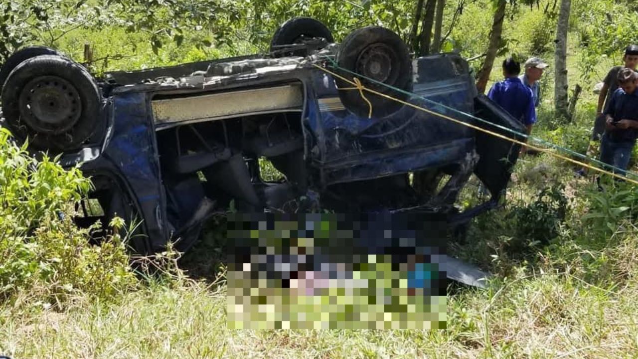 Mueren cuatro hondureños en volcamiento en Santa Bárbara; viajaron para realizar senderismo