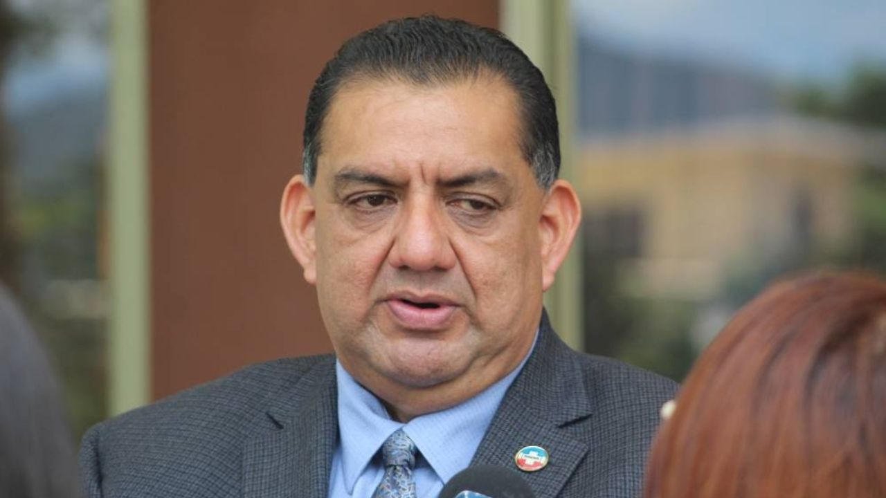 Asamblea de El Salvador quita la inmunidad a un diputado opositor por supuesto lavado