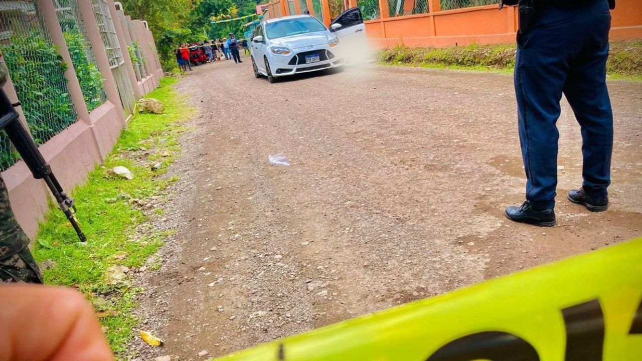 Imagen de Encuentran a dos hombres sin vida dentro de una vehículo en Bacadia, Taulabé