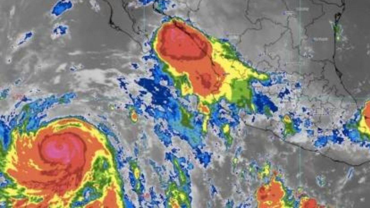 Imagen de El huracán Jova crece a categoría 5 y causa lluvias en el Pacífico mexicano