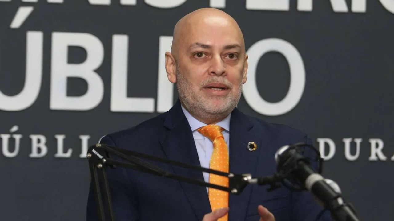 Óscar Chinchilla abandonó Honduras para ocupar cargo como magistrado de la CCJ en Nicaragua