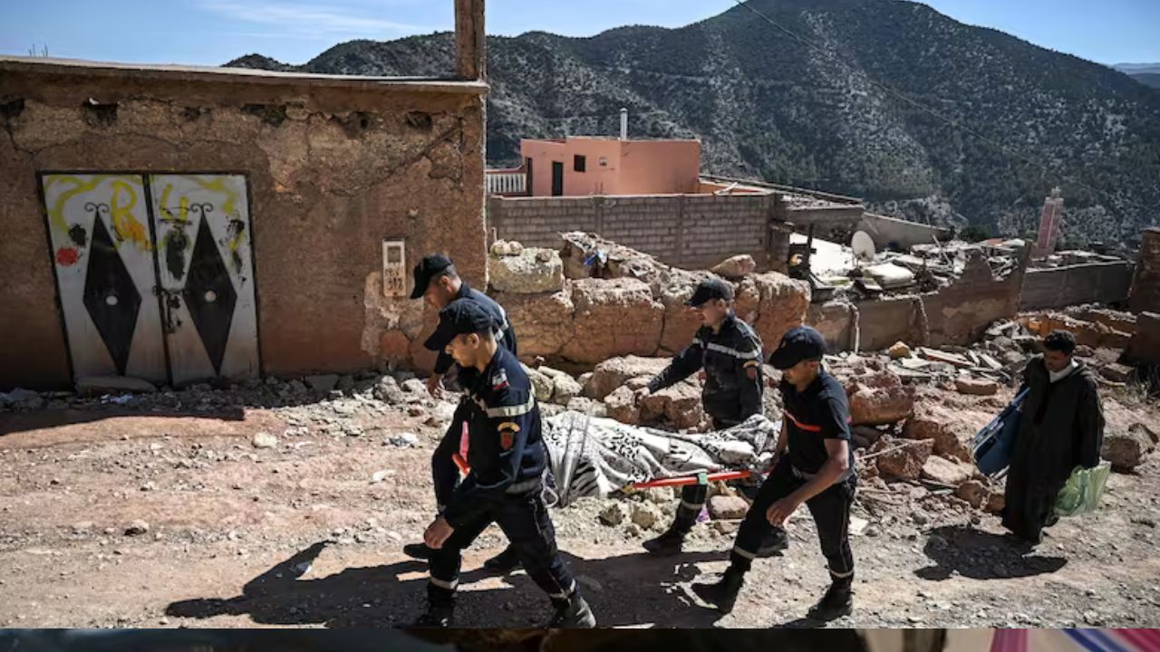 Hombre tuvo que decidir si salvar a su hijo o a sus padres durante terremoto en Marruecos
