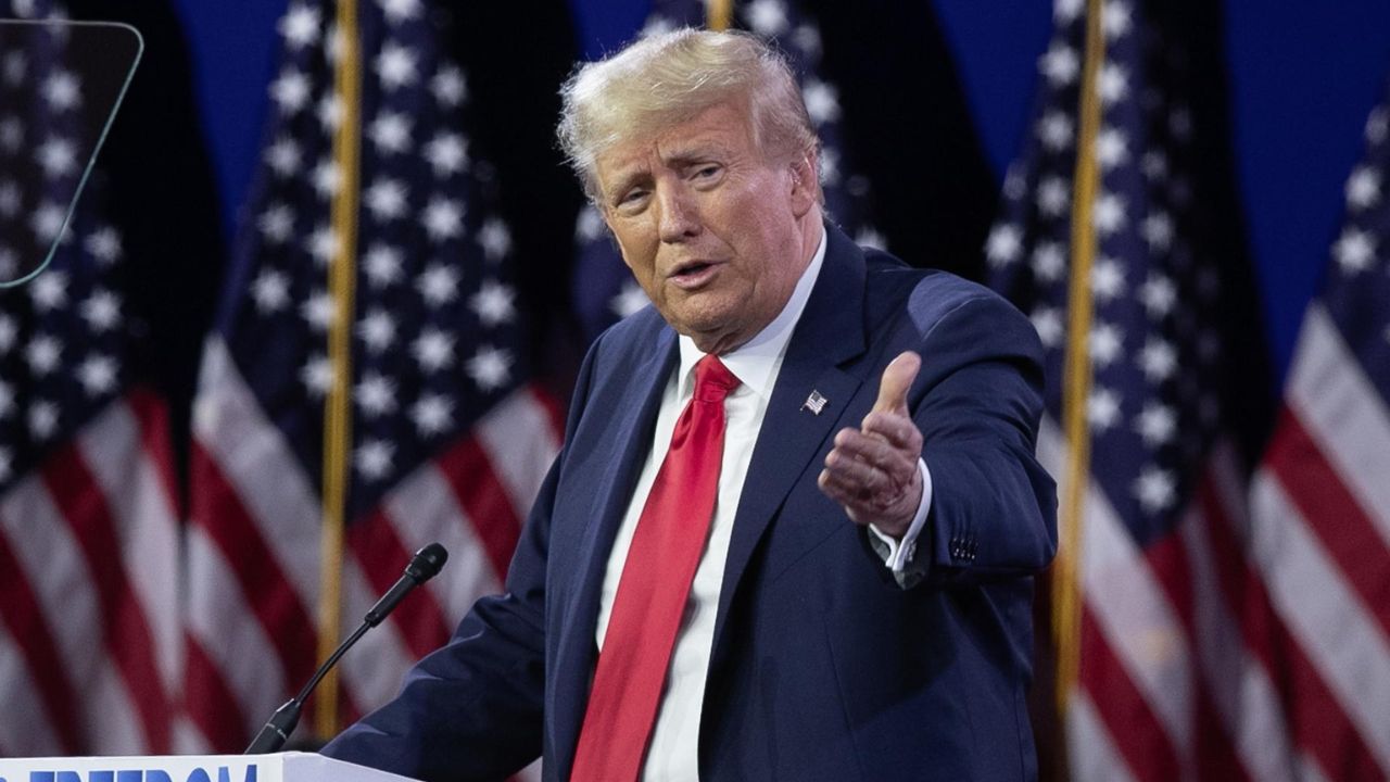 Trump sostiene que fue su decisión rechazar resultados de las elecciones que perdió en 2020