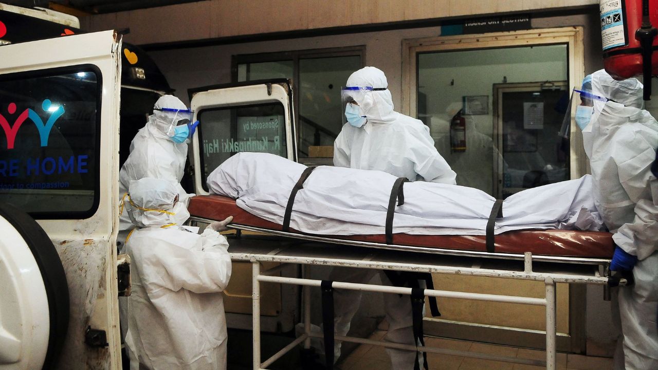 Imagen de Prohíben reuniones públicas en India por brote del virus Nipah