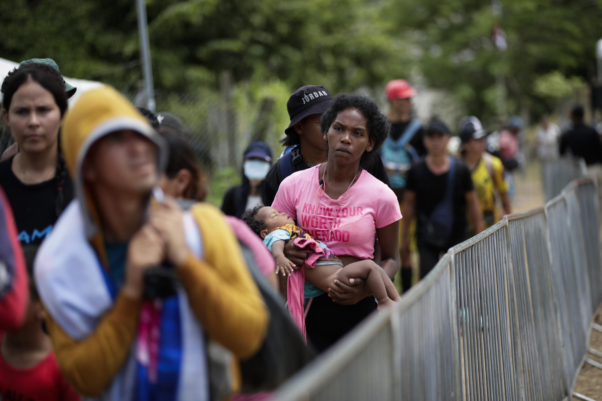 Los presidentes de Panamá y Costa Rica abordan en el Darién la crisis migratoria