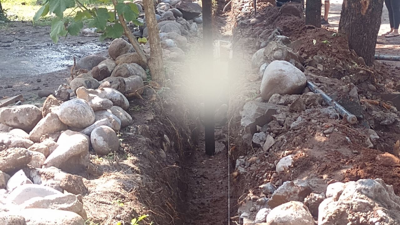 Matan a albañil dentro de zanjo que cavaba en Choluteca