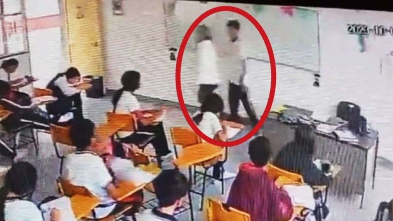 Video graba a estudiante atacar con un puñal a maestra porque le llamó la atención en clases