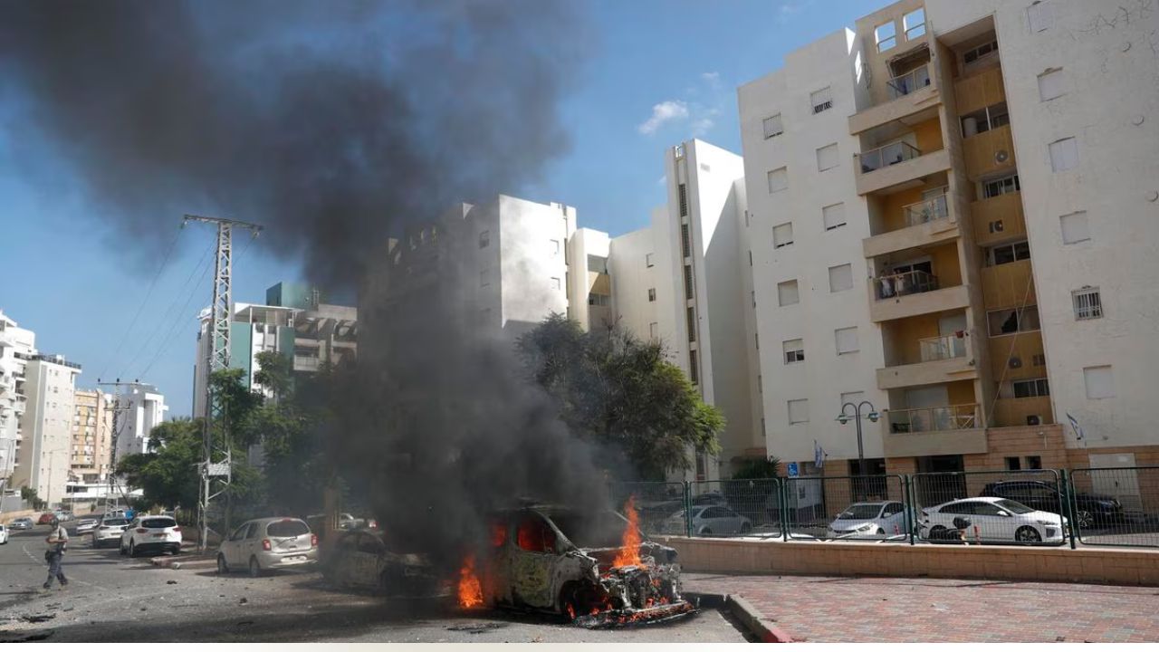 Sube a más de 100 la cifra de muertos en Israel y 908 heridos tras ataque de Hamás