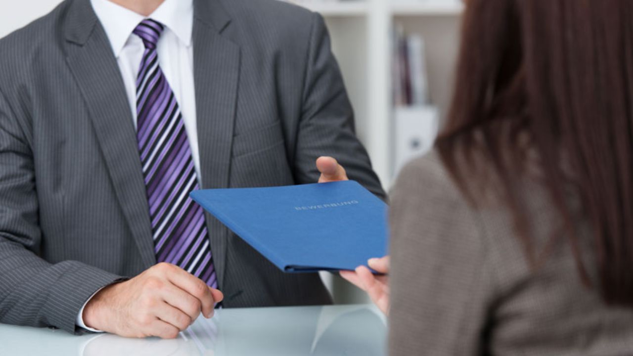 Haga que su currículum se relacione más con el puesto al que aspira