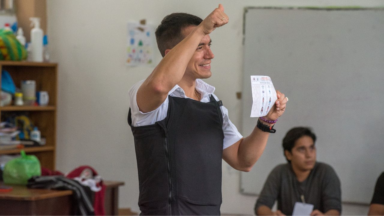 Elecciones Ecuador: Noboa es el presidente electo de Ecuador al ganar en la segunda vuelta a la correísta González