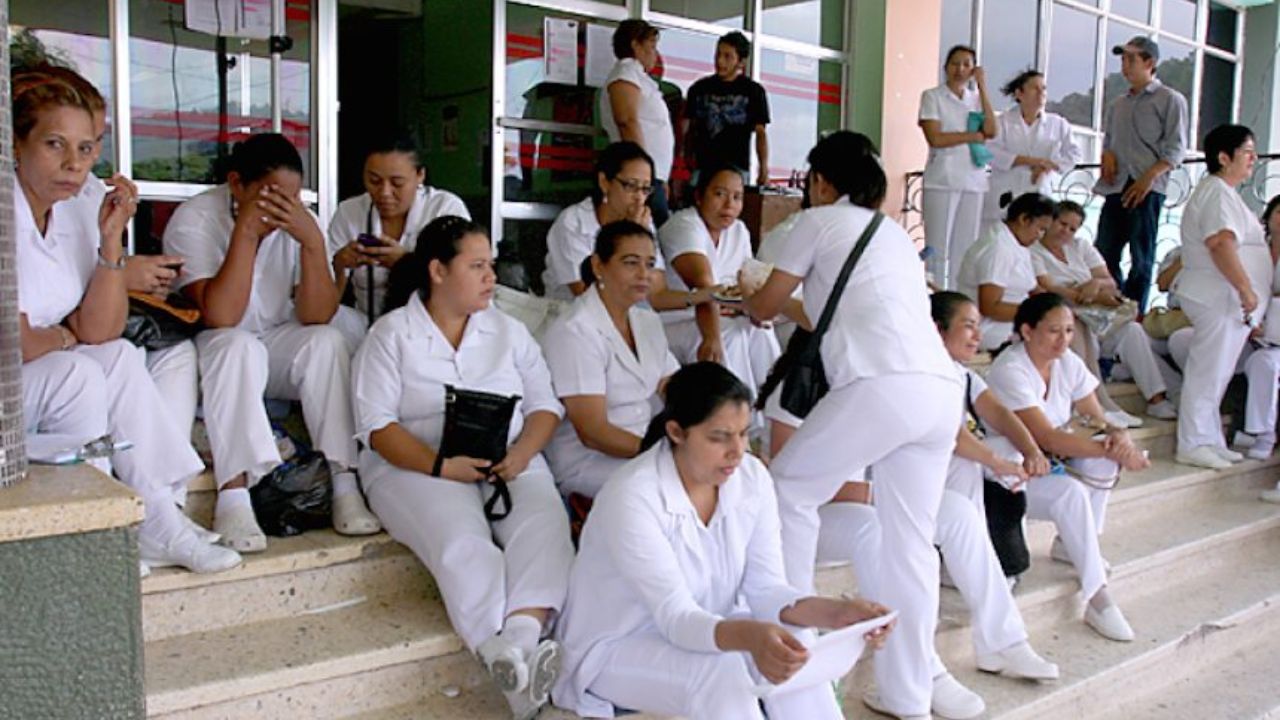 Enfermeras profesionales anuncian asambleas informativas por falta de pago y de aumentos salariales