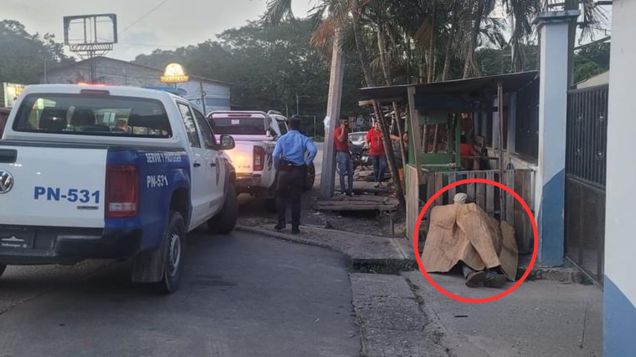 Anciano hondureño murió frente a un hospital; acudió en busca de ayuda y no lo atendieron