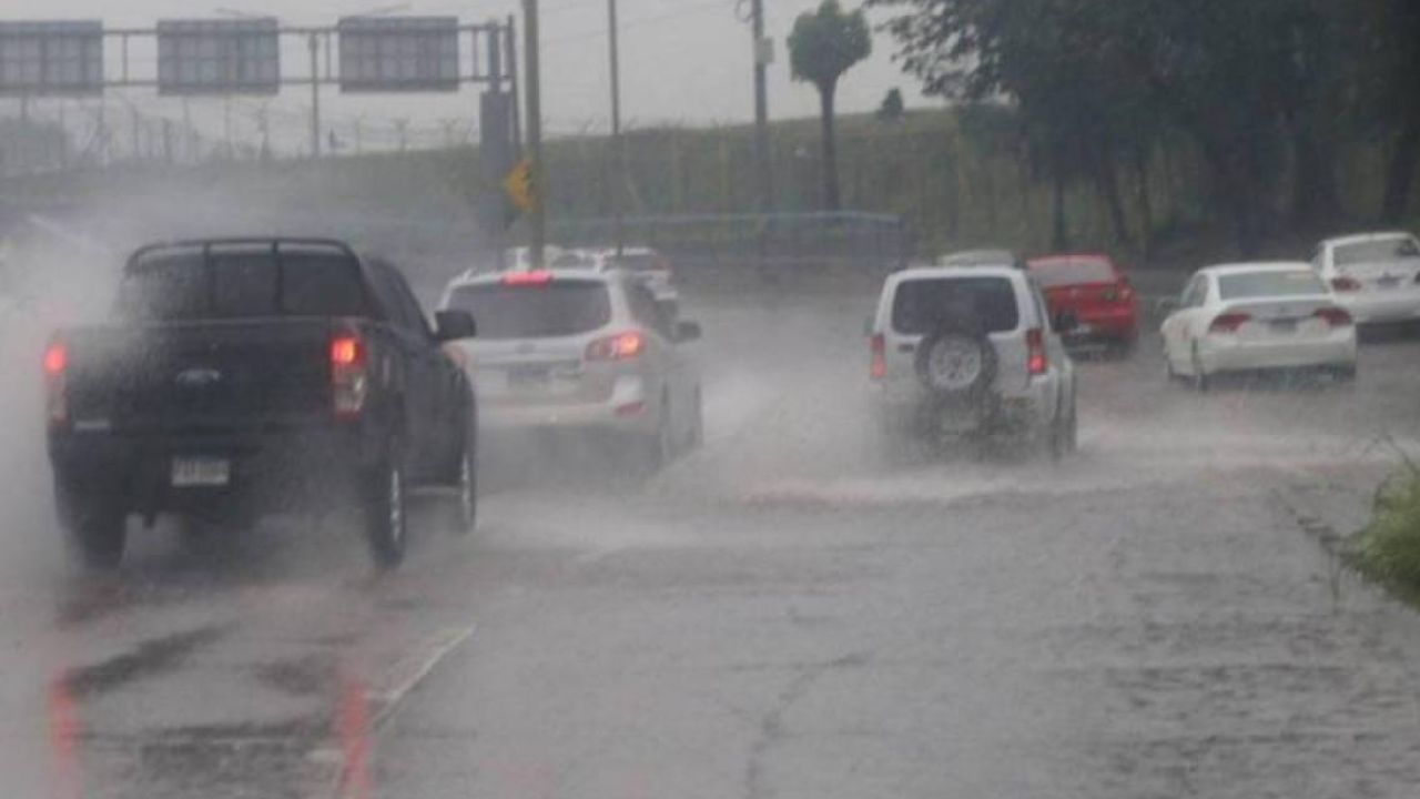 Fuertes lluvias se registrarán este domingo en cuatro regiones de Honduras