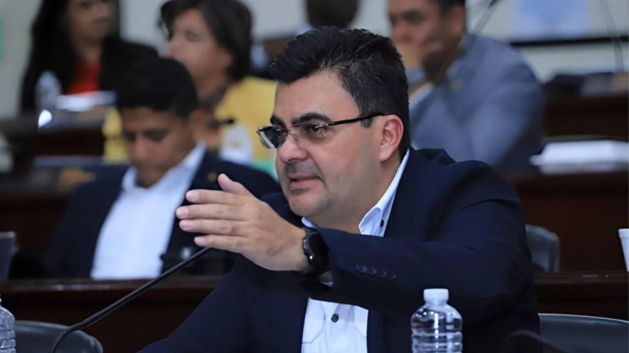 'Estamos sin trabajar', diputado de Libre reconoció sentir vergüenza por parálisis en el CN
