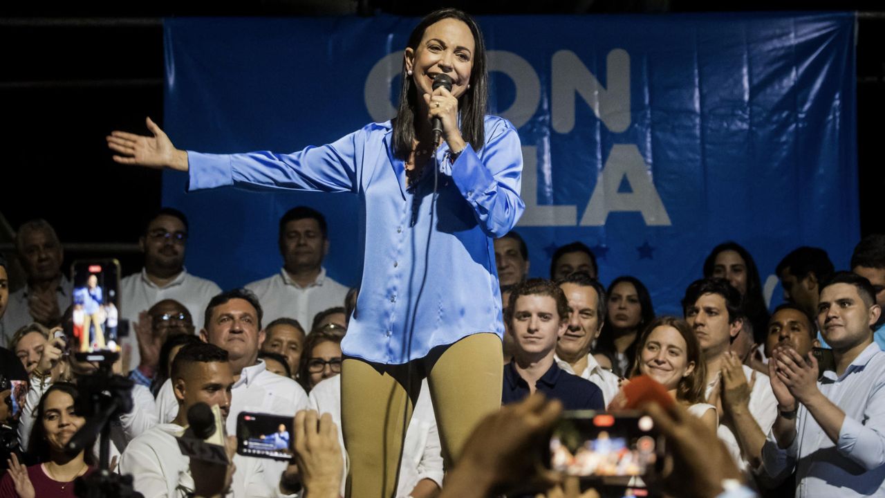 María Corina Machado supera el 92 % de votos en primarias antichavistas, con el 64.88 % escrutado