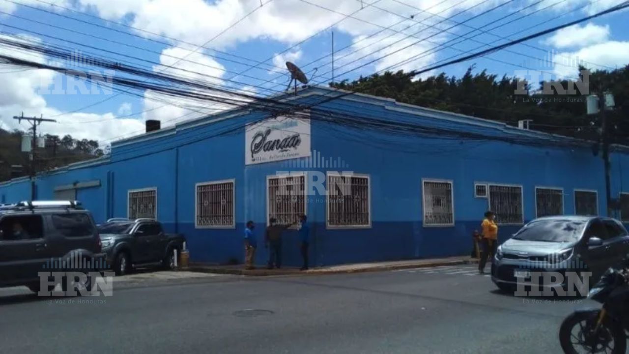 Trabajadores del SANAA anuncian huelga de hambre para exigir pago de cuatro meses de salario