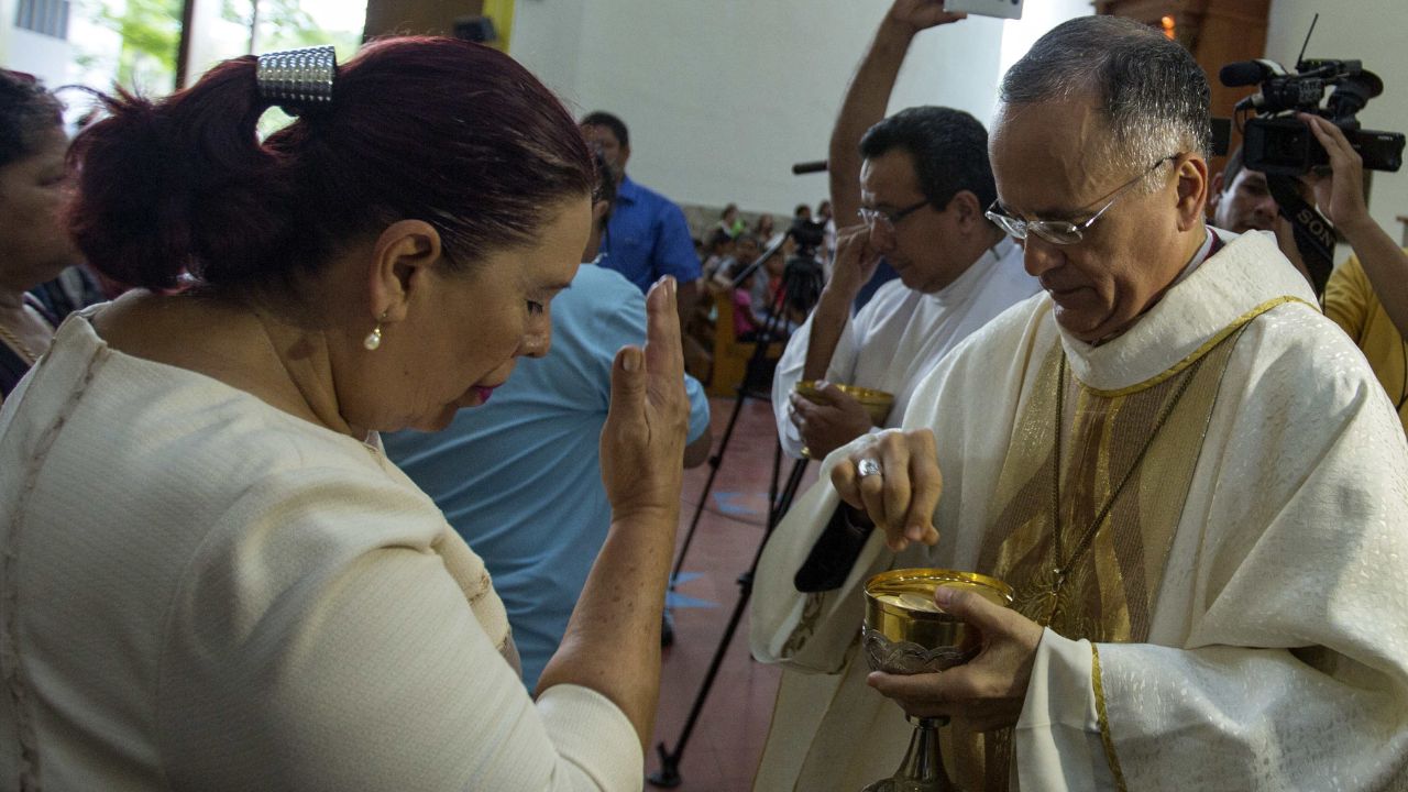 Tres sacerdotes más son arrestados en Nicaragua, según denuncia de obispo Silvio Báez