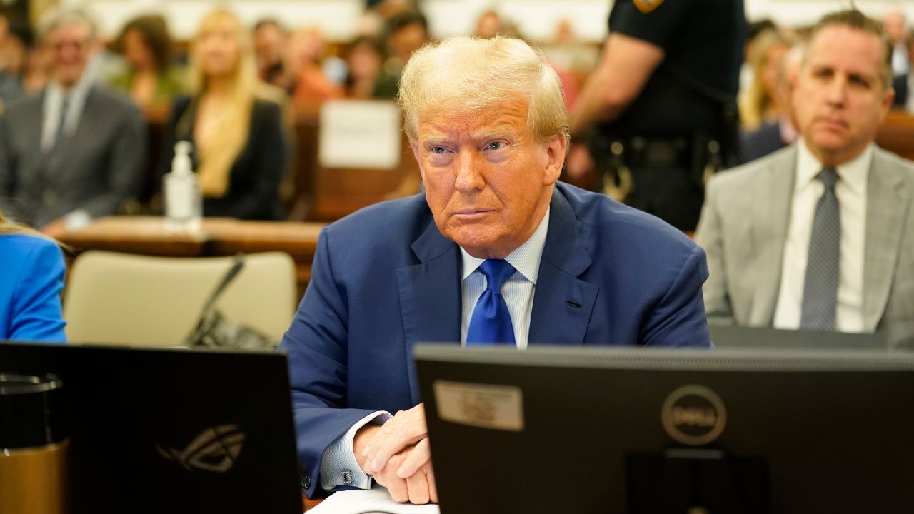 Trump recibe otra multa de 10,000 dólares por violar la orden del juez en caso por fraude