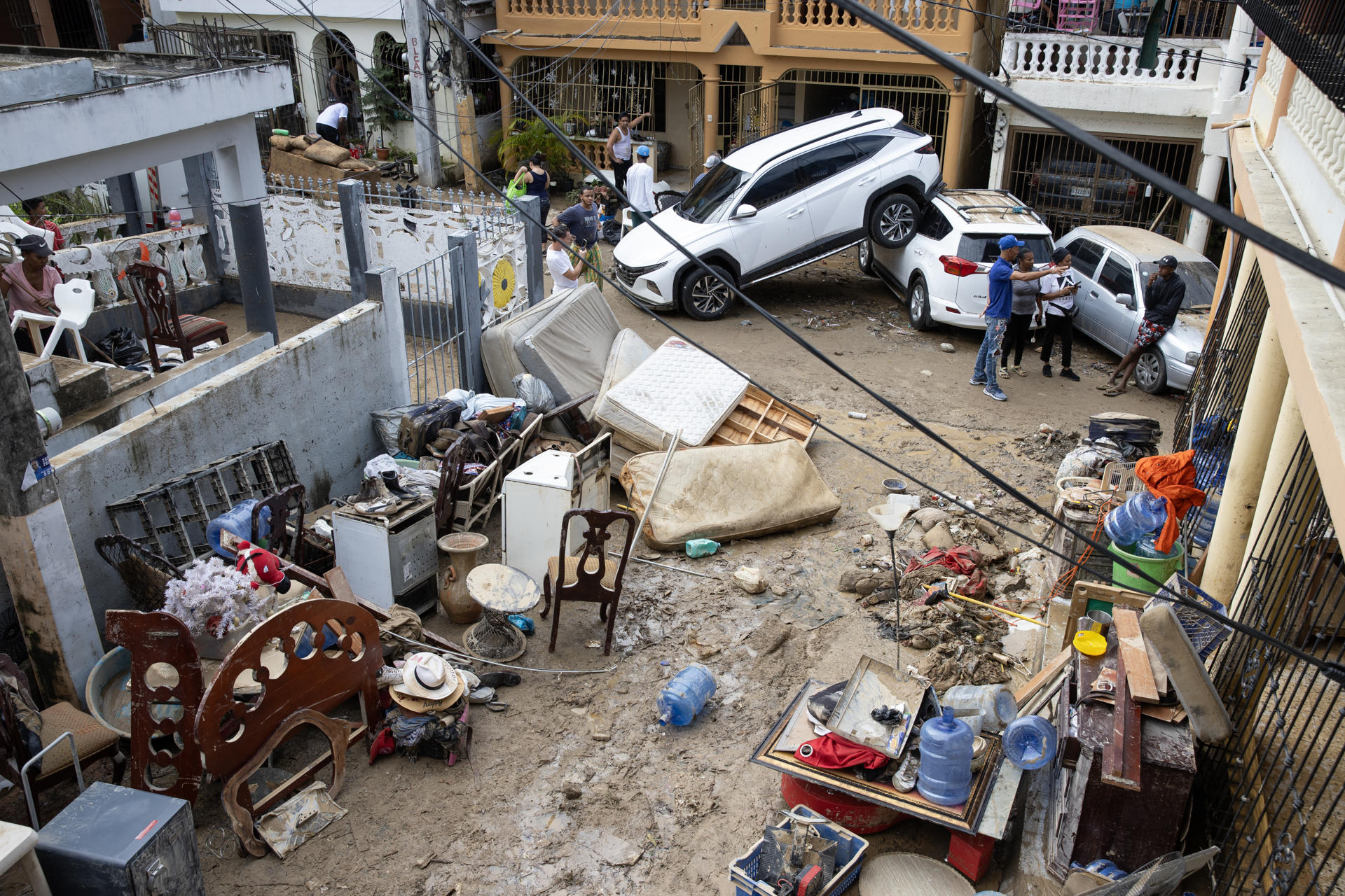 Imagen de Decretan tres días de duelo por veintena de muertos en las lluvias en República Dominicana