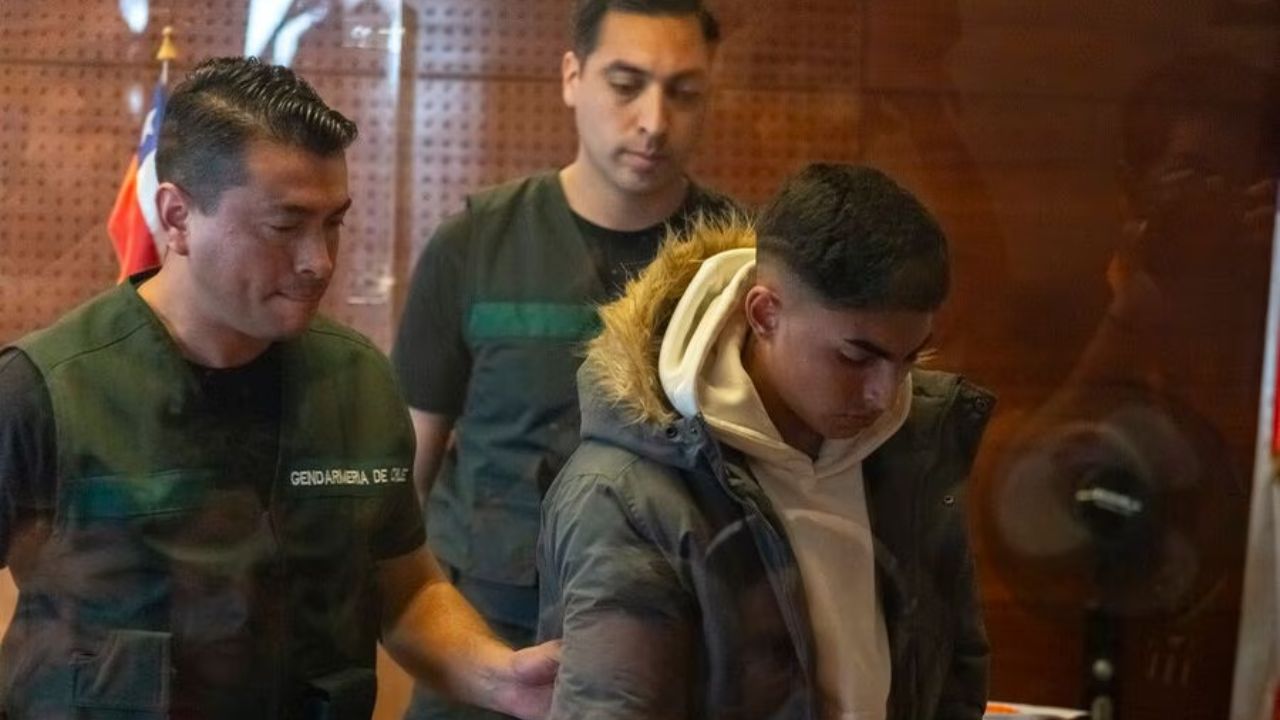 Jordhy Thompson podría pasar hasta cuatro meses de prisión preventiva, según el abogado Fernando Monsalve. Foto: Agencia Uno