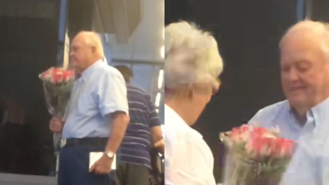 ¡Conmovedor! Hombre de 80 años espera en aeropuerto a su esposa con flores y dulces
