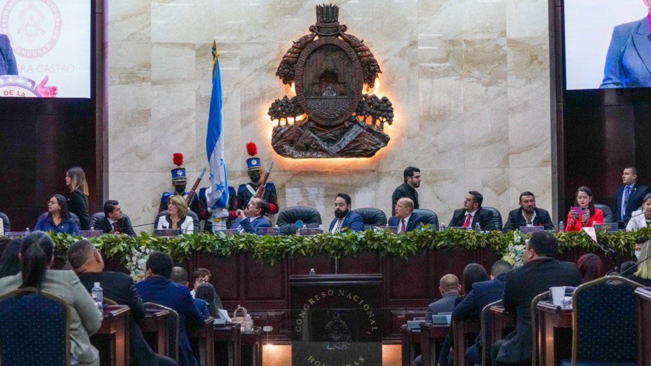 Denuncian a diputados por usurpación de funciones; quien usurpa es la Junta Directiva, según Marlon Lara