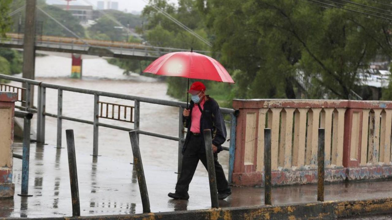 Frente frío acompañado de lluvias afectará a Honduras este jueves