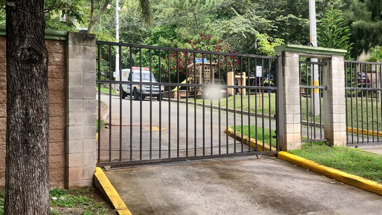 Imagen de Guardia de seguridad se quitó la vida en una residencial ubicada  a orilla de carretera a Santa Lucía