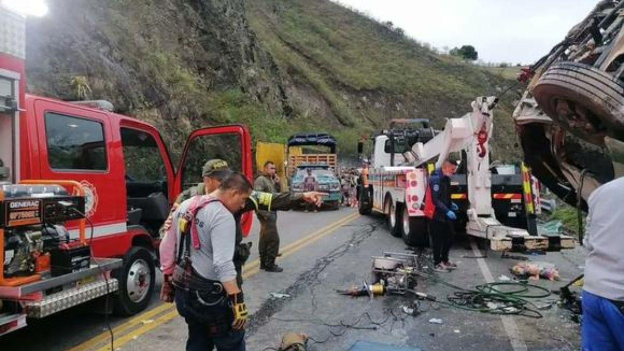 Al menos 15 heridos al caer parte de un monolito turístico en el noroeste de Colombia