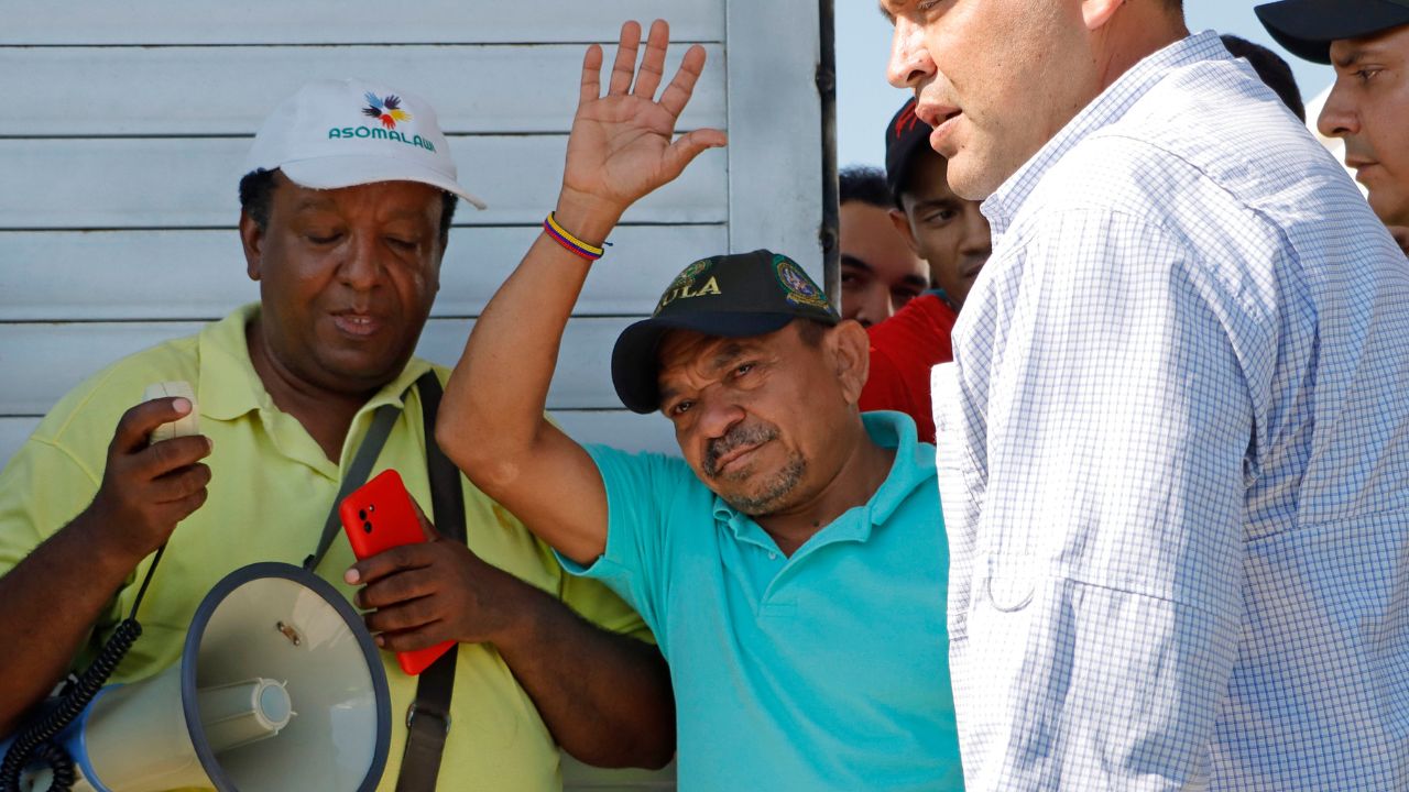 Padre de Luis Díaz regresa a su casa tras varios días de estar secuestrado en Colombia